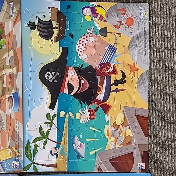 7 Puzzles 25pc Each - Picture 8 of 8